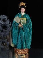 Ming Dynasty Clothes Set – Embroidered Yuanlingpao & Horse Face Skirt
