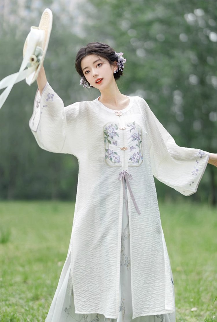Modern Hhanfu Style Dress Embroidery