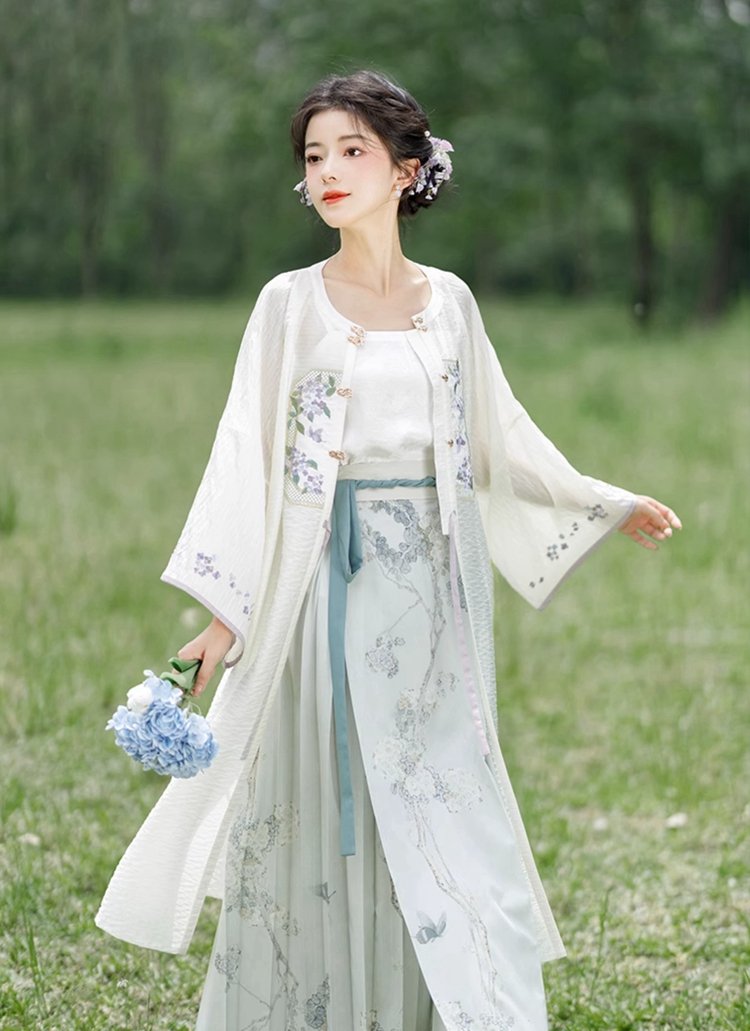 Modern Hhanfu Style Dress Embroidery